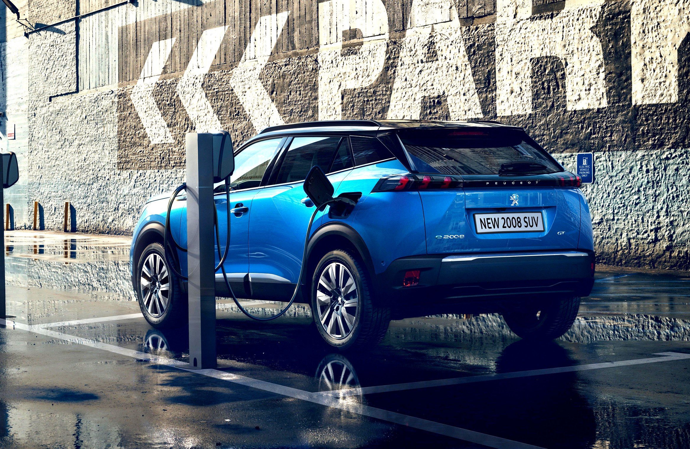 Car brands top up plugin electric car grant with £500 discounts